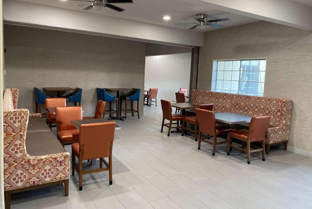فندق Baymont By Wyndham Safford المظهر الخارجي الصورة